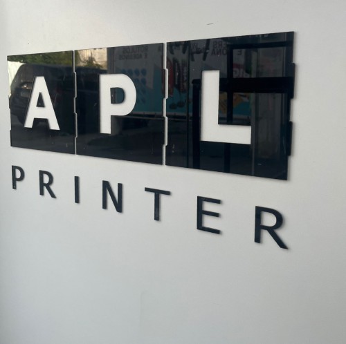 Letreiros em Acrílico com Base para Molde